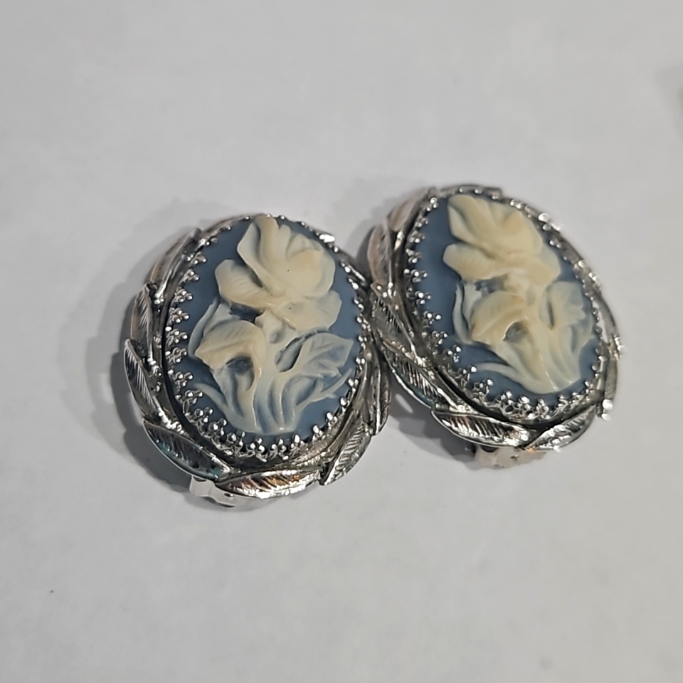 Whiting And Davis Clip Earrings